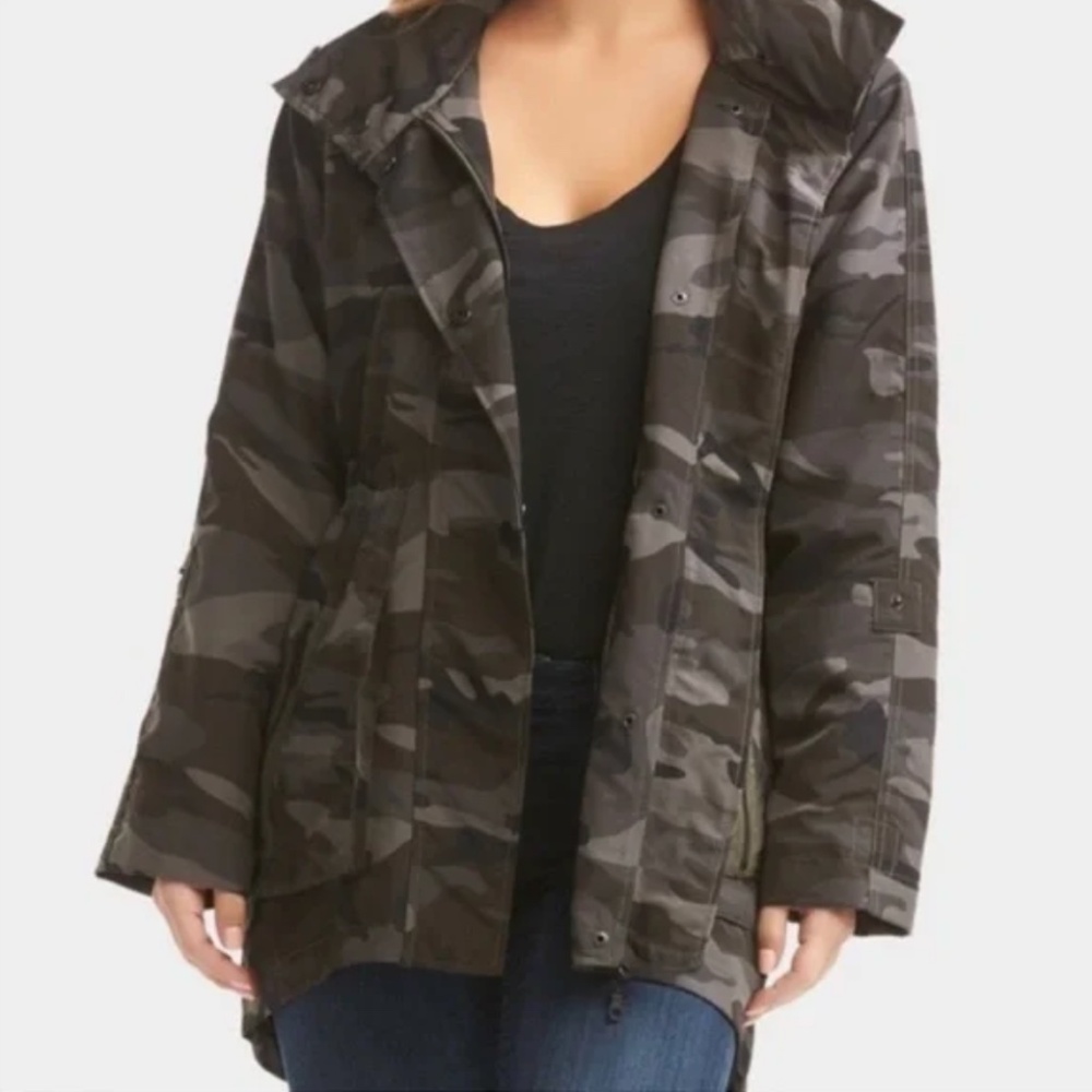 Tart Collection Camo Rain‎ Jacket Medium